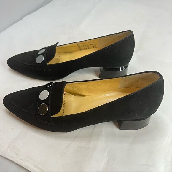 BRUNATE loafer 31891 nero
Women loafers in black nubuck leather w/ a small heel - Picture 4 of 13